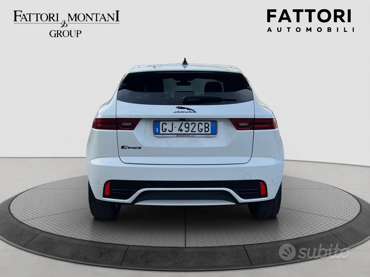 Jaguar E-Pace 2022 photo 5