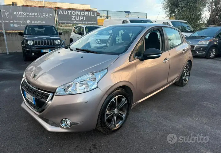 Peugeot 208 2014 photo 2