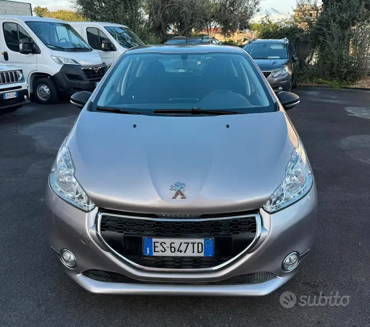 Peugeot 208 2014 photo 3