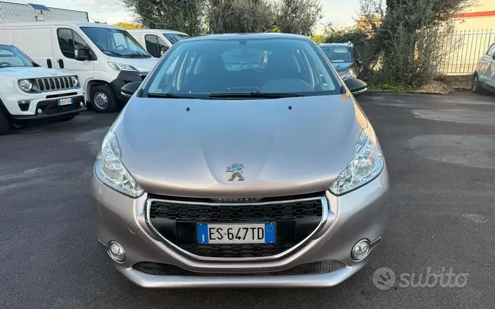 Peugeot 208 2014 photo 4