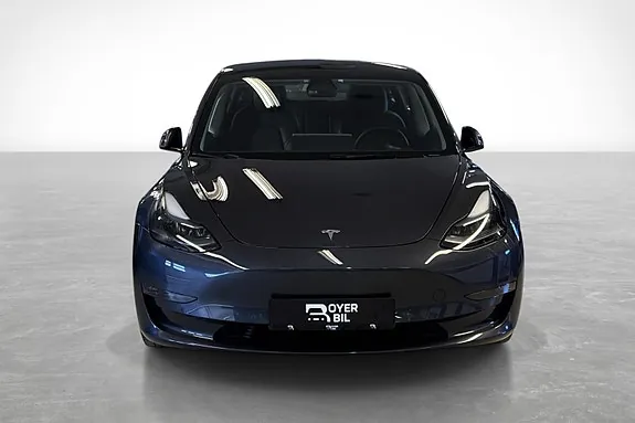 Tesla Model 3 2021 photo 2