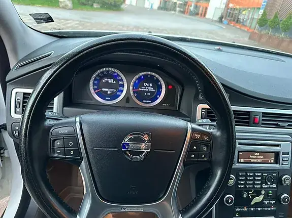 Volvo V70 2011 photo 5