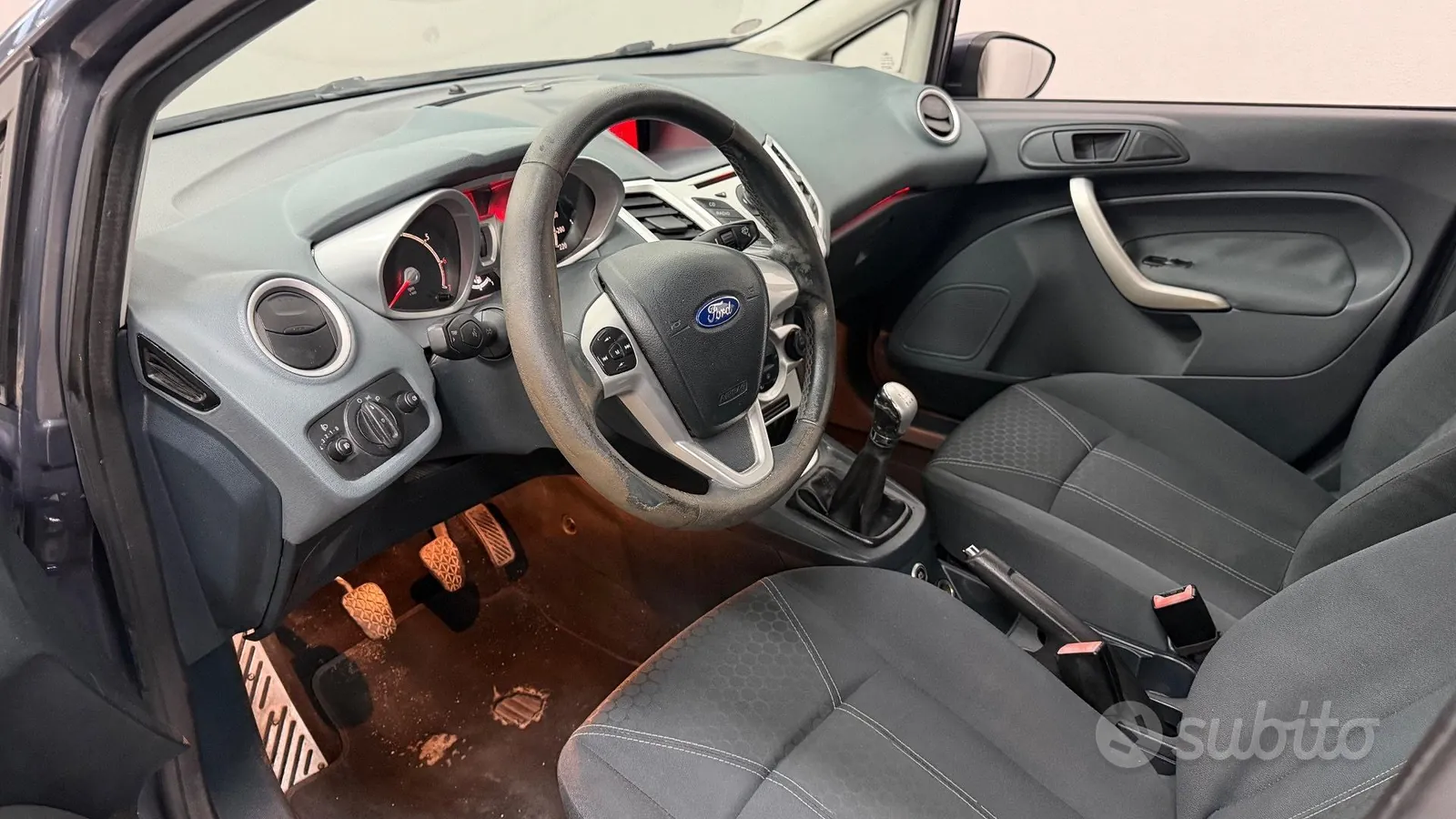 Ford Fiesta 2011 photo 5