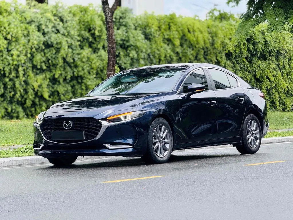 Mazda 3 2022 photo 3