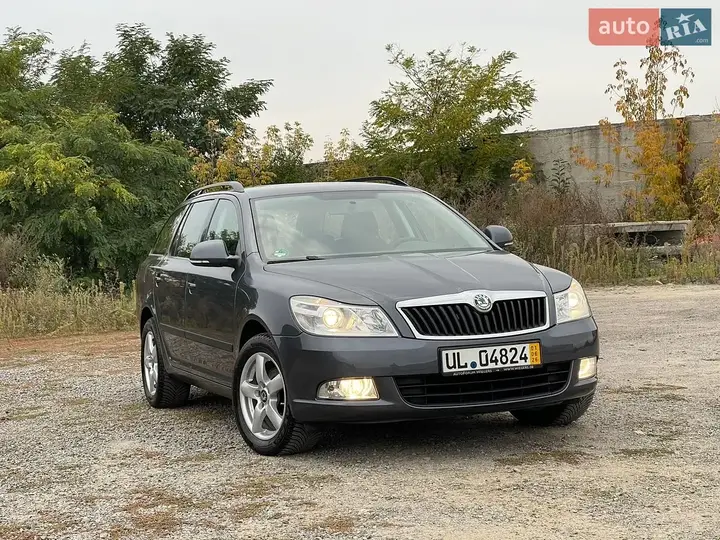 Skoda Octavia 2012 photo 2
