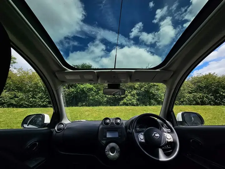 Nissan Micra 2012 photo 2