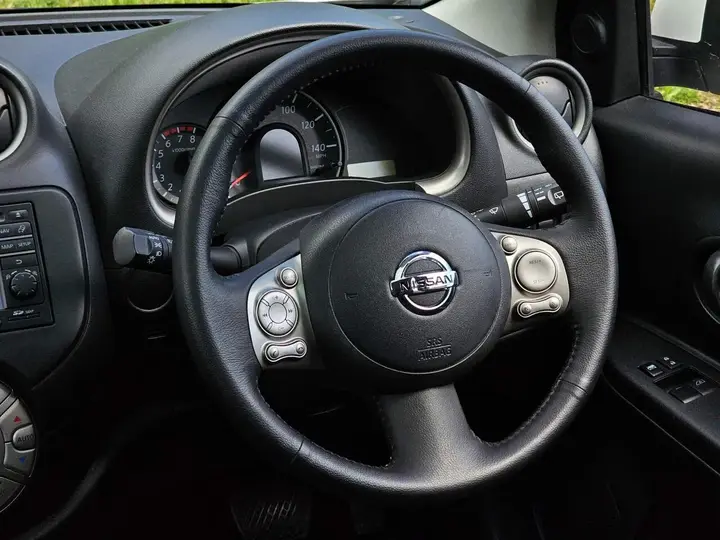Nissan Micra 2012 photo 3