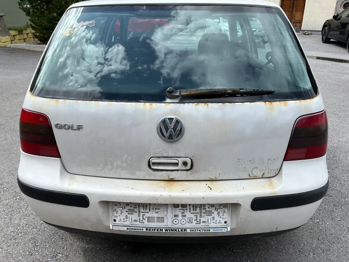 Volkswagen Golf 1998 photo 2