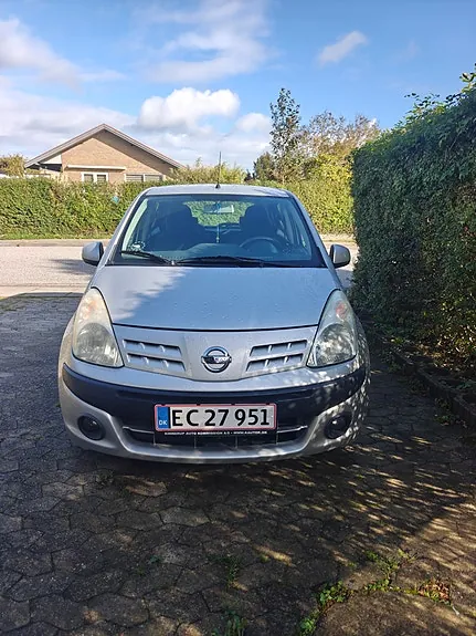 Nissan Pixo