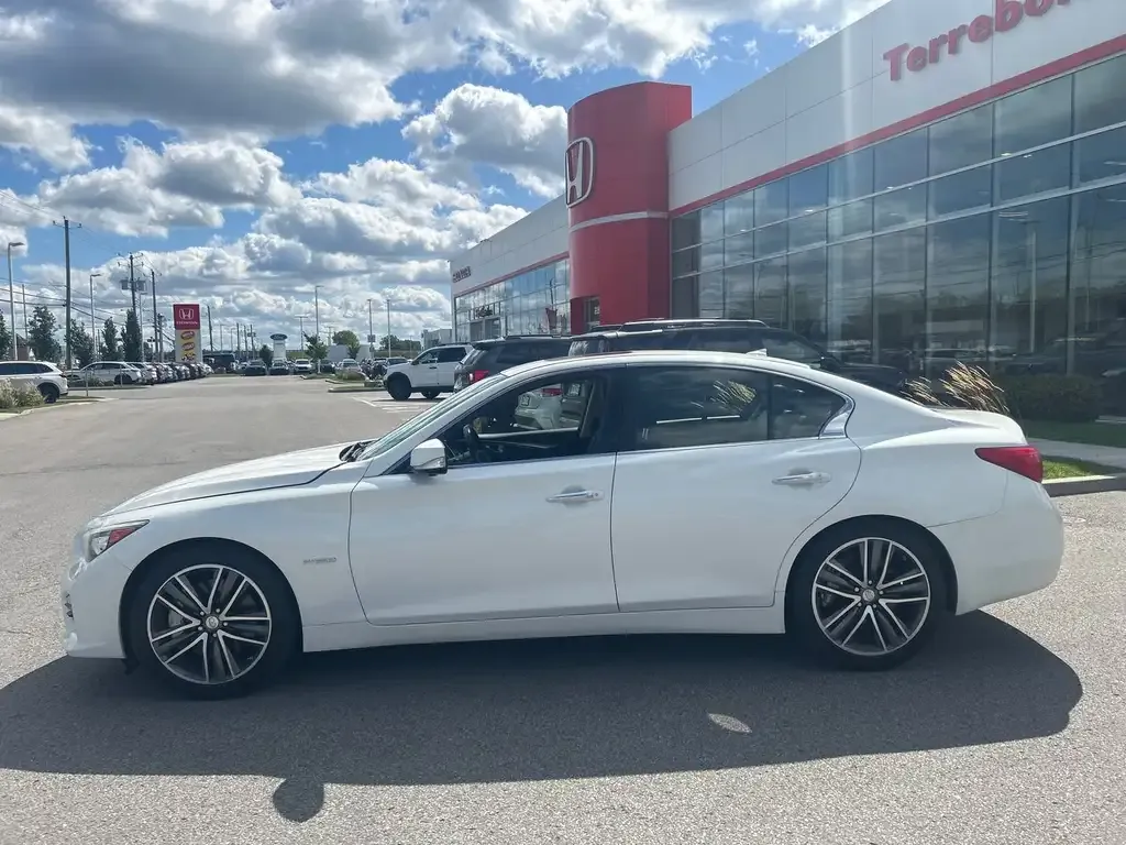 Infiniti Q50 2015 photo 2
