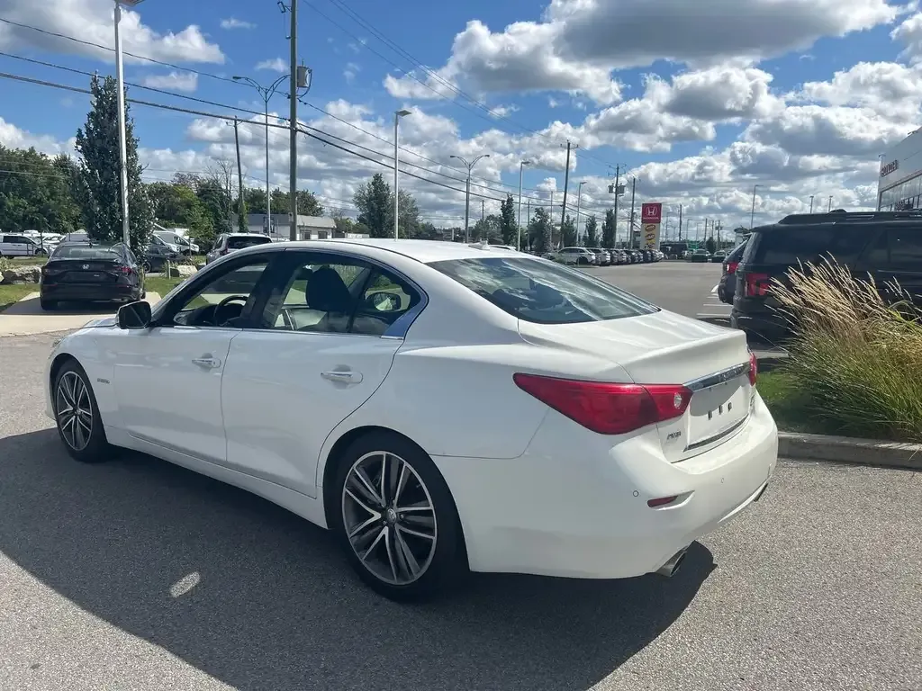 Infiniti Q50 2015 photo 3
