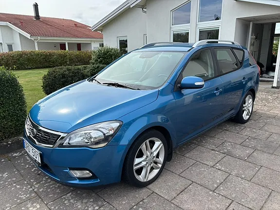 Kia Ceed 2010 photo 2