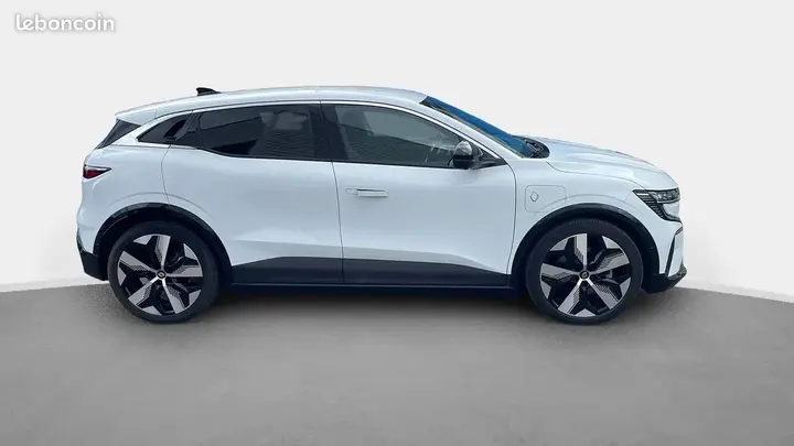 Renault Megane 2023 photo 4