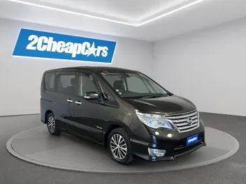Nissan Serena 2015 photo 4