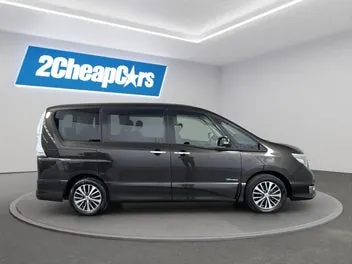 Nissan Serena 2015 photo 5