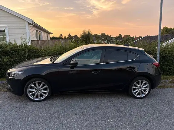 Mazda 3 2015 photo 3