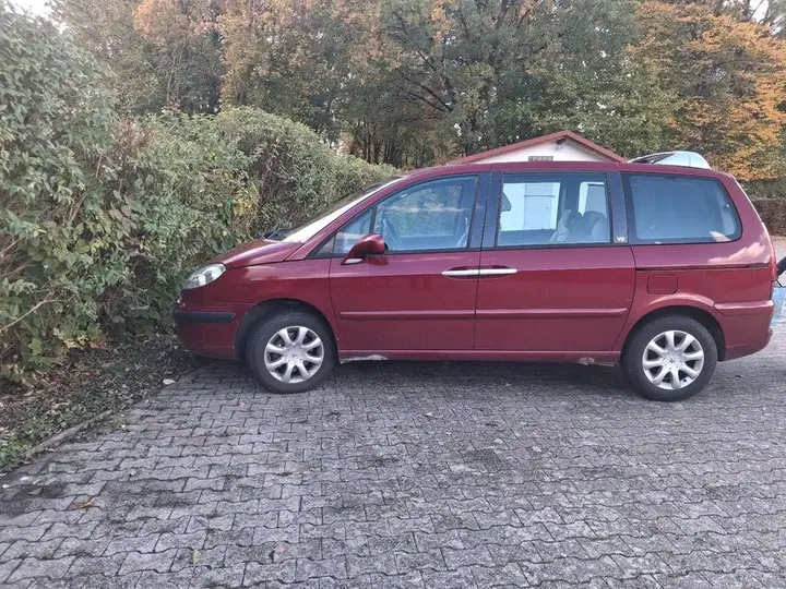 Peugeot 807