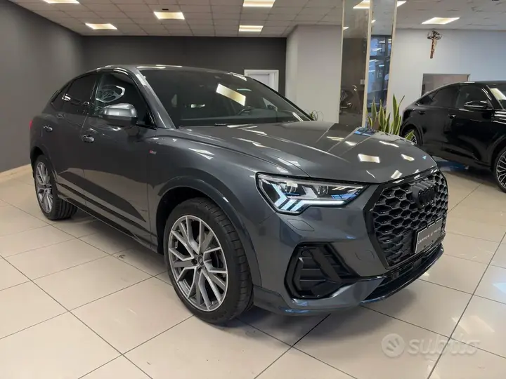 Audi Q3 2023 photo 3