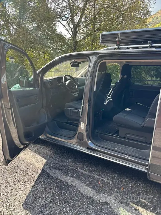 Peugeot Traveller 2017 photo 3