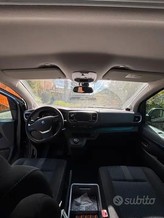 Peugeot Traveller 2017 photo 4