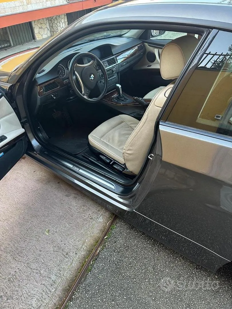 BMW 320D 2011 photo 5