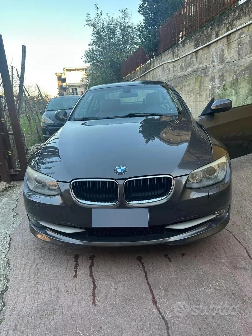 BMW 320D 2011 photo 2