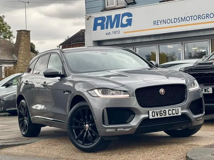 Jaguar F-Pace