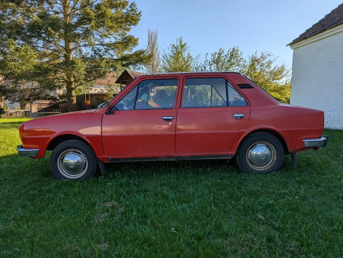 Skoda Sonstige 1978 photo 2