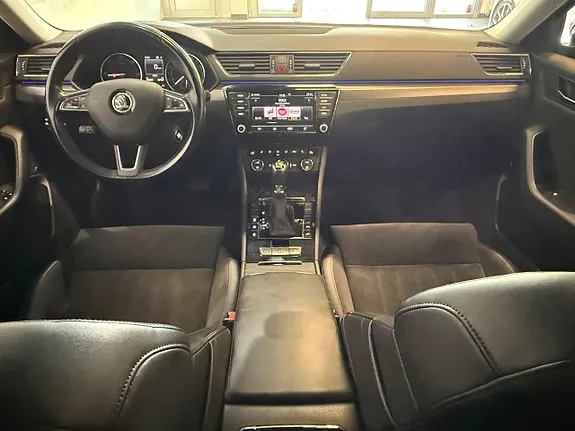 Skoda Superb 2017 photo 4
