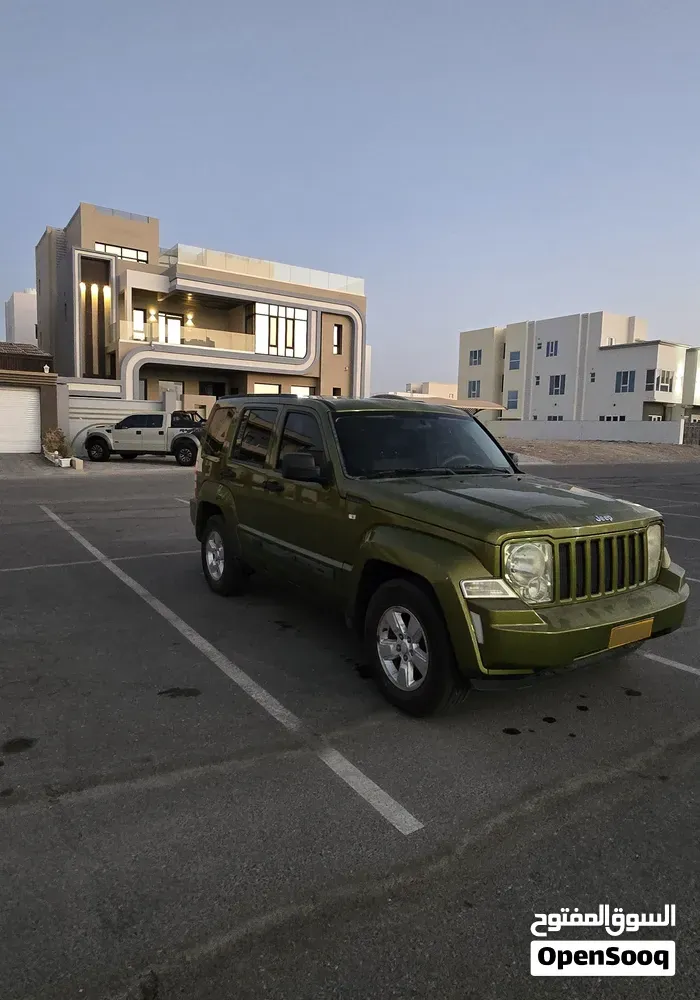 Jeep Cherokee 2012 photo 4