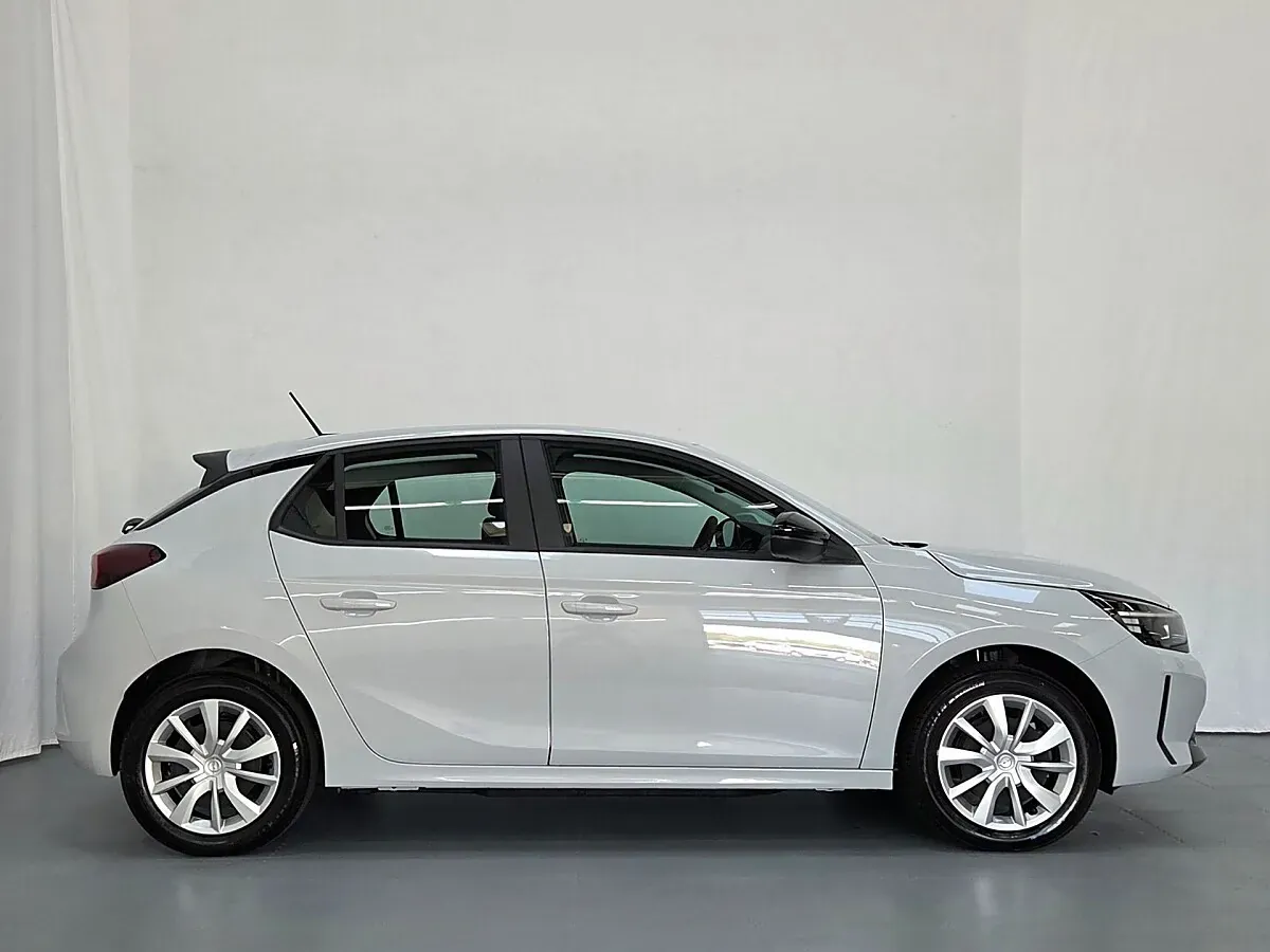 Opel Corsa E 2026 photo 2