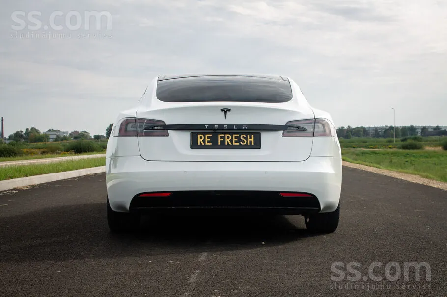 Tesla Model S 2017 photo 5