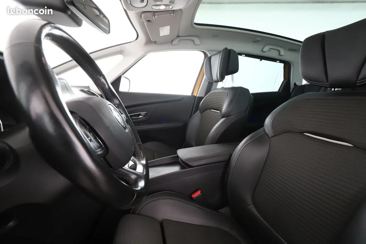 Renault Scenic 2017 photo 5