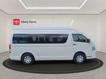 Toyota Hiace 2026 photo 3