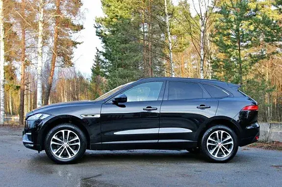 Jaguar F-Pace 2018 photo 2