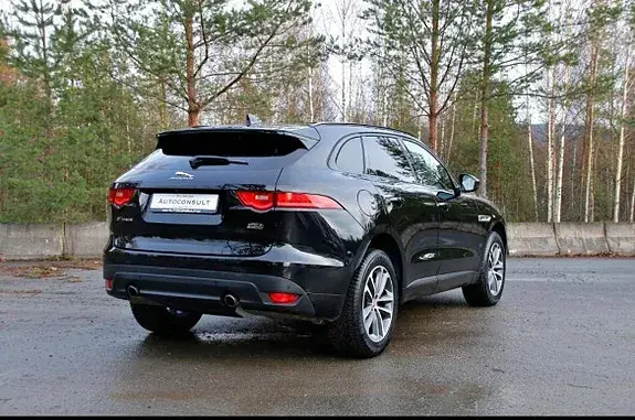 Jaguar F-Pace 2018 photo 3