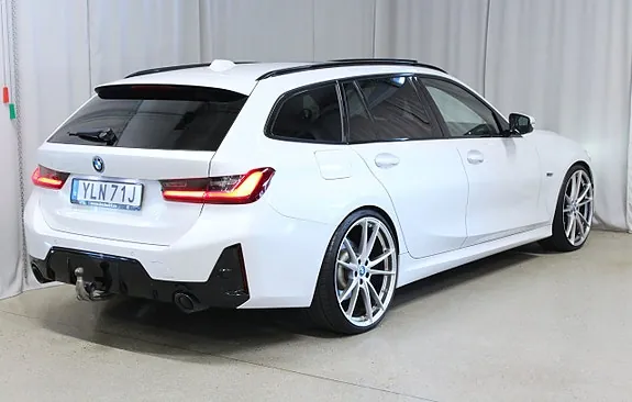 BMW 330E 2023 photo 2