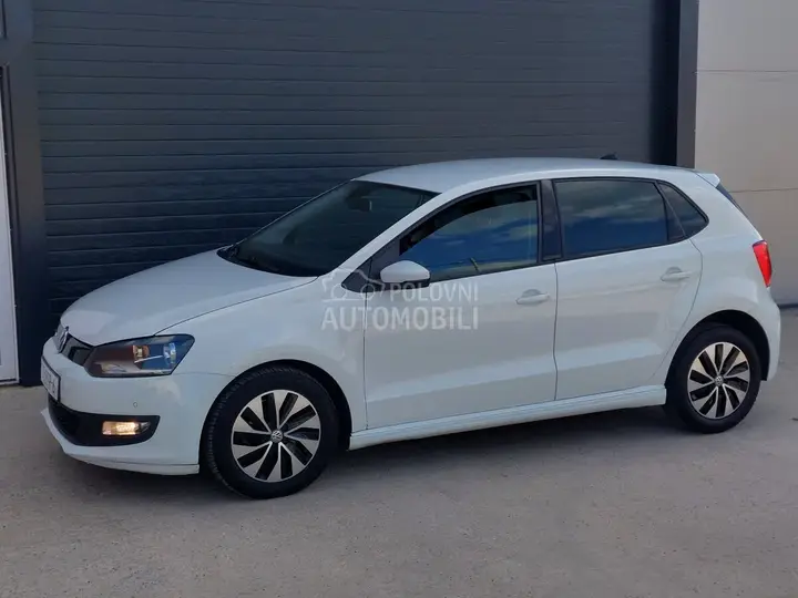 Volkswagen Polo 2015 photo 3