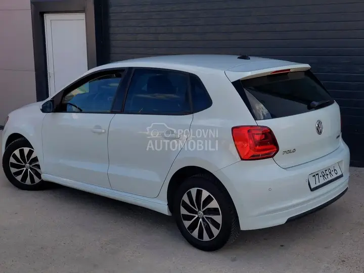 Volkswagen Polo 2015 photo 5