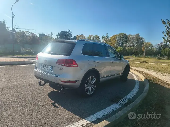 Volkswagen Touareg 2011 photo 3