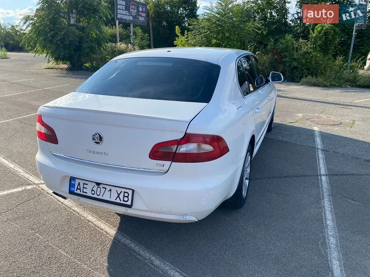 Skoda Superb 2012 photo 5