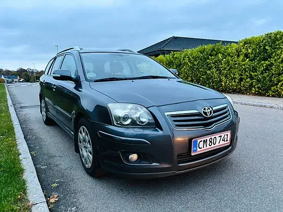 Toyota Avensis 2006 photo 3