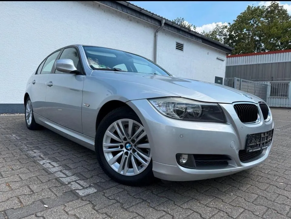 BMW 318I