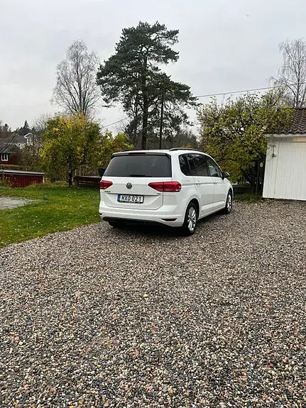 Volkswagen Touran 2017 photo 5