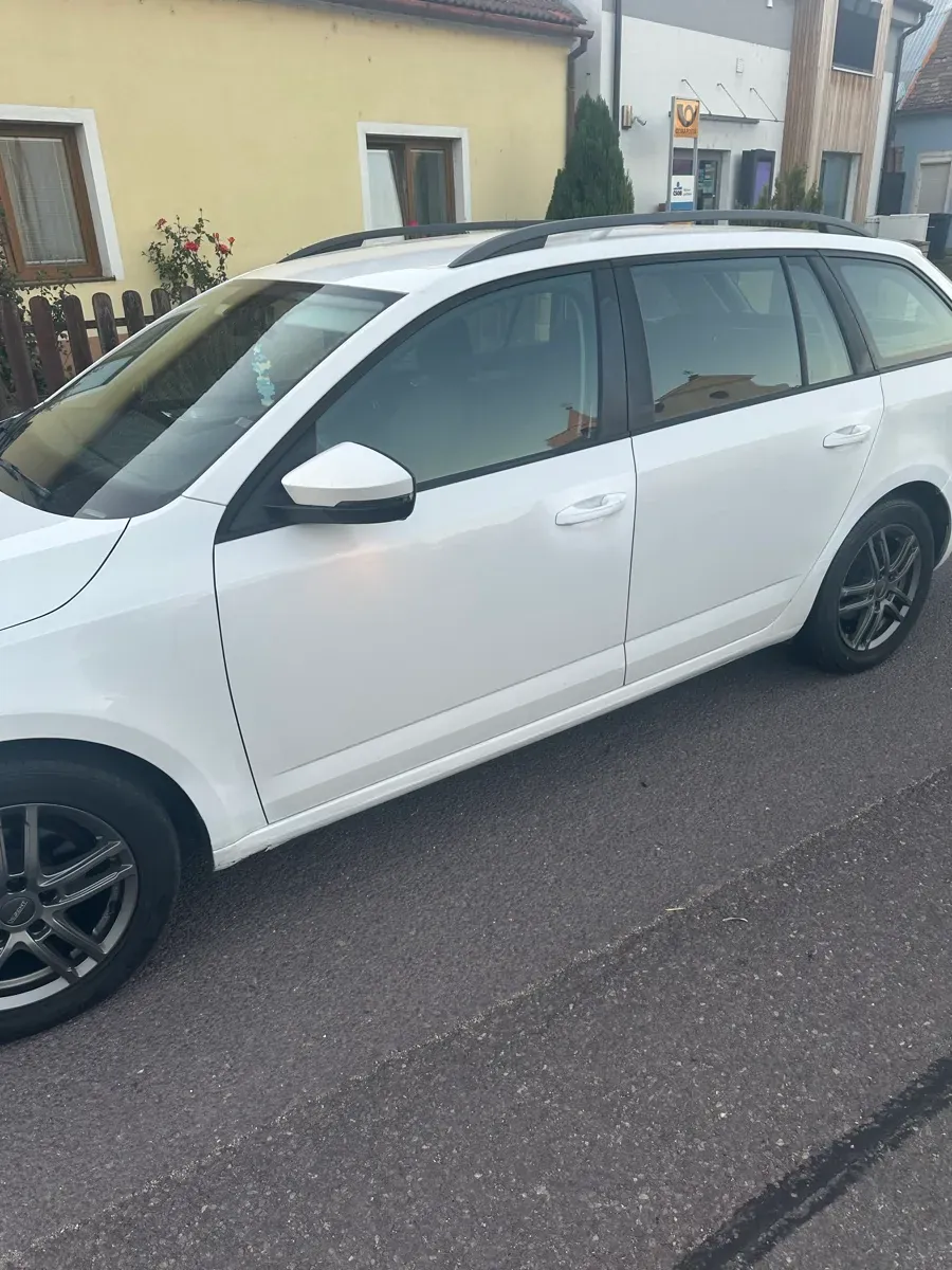 Skoda Octavia 2015 photo 3