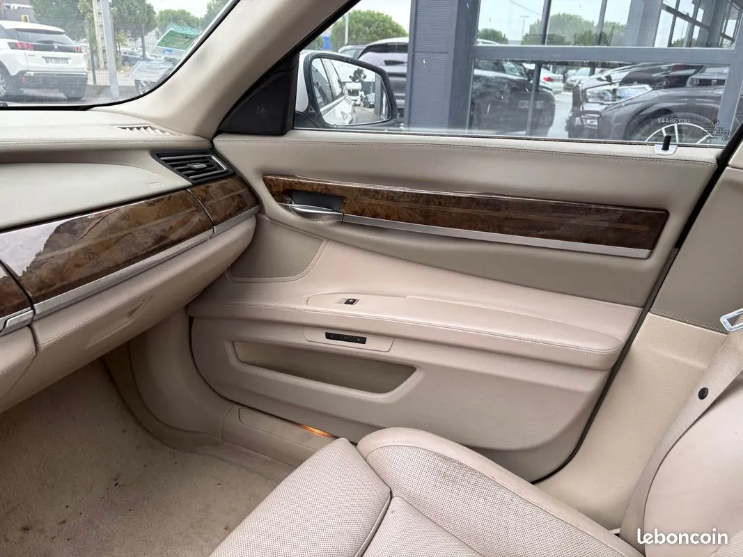 BMW Série 7 2010 photo 4