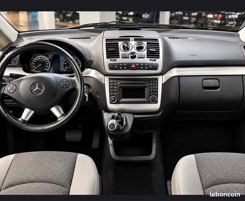 Mercedes-Benz Viano 2013 photo 5