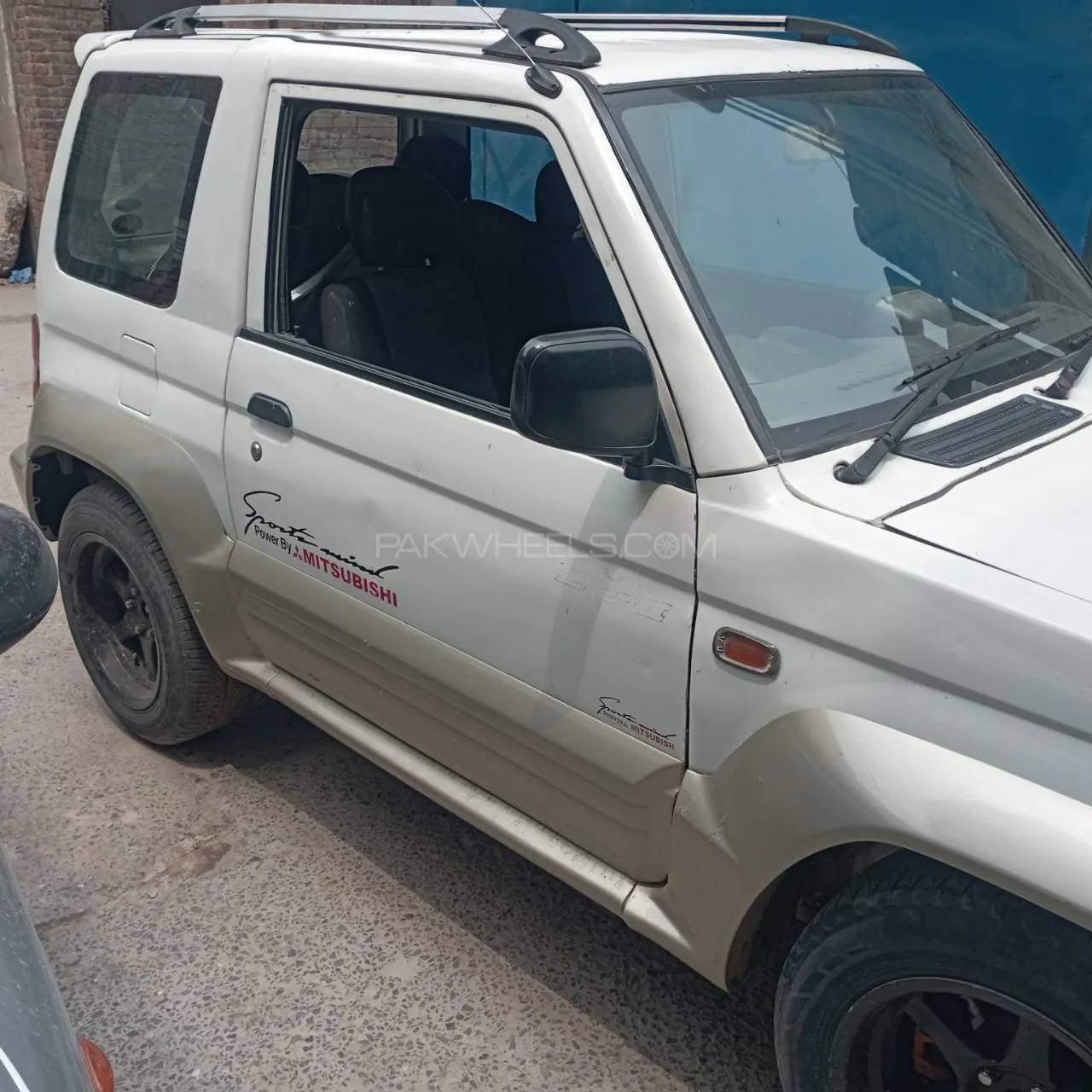 Mitsubishi Pajero Mini