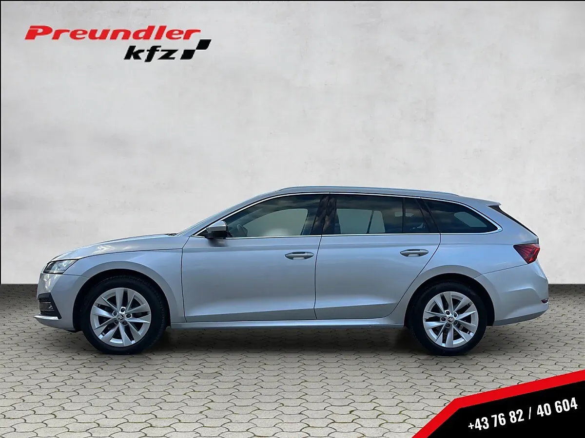 Skoda Octavia 2023 photo 2