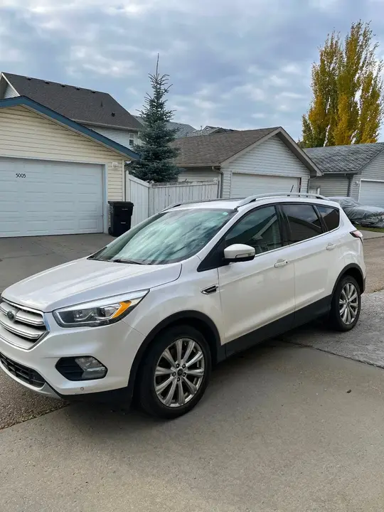 Ford Escape 2018 photo 3
